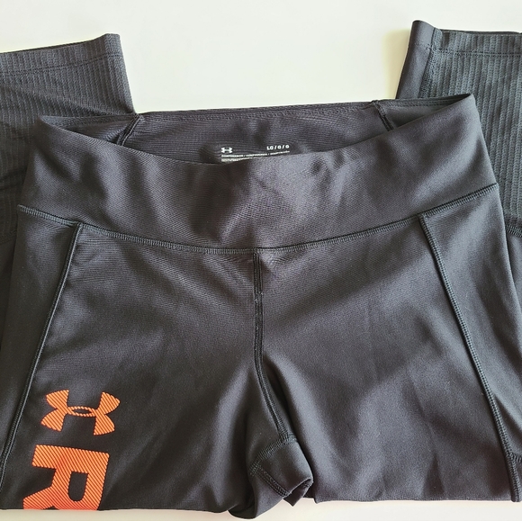 Under Armour Heatgear Capri Leggings Running Size L Active Wear - Picture 2 of 4